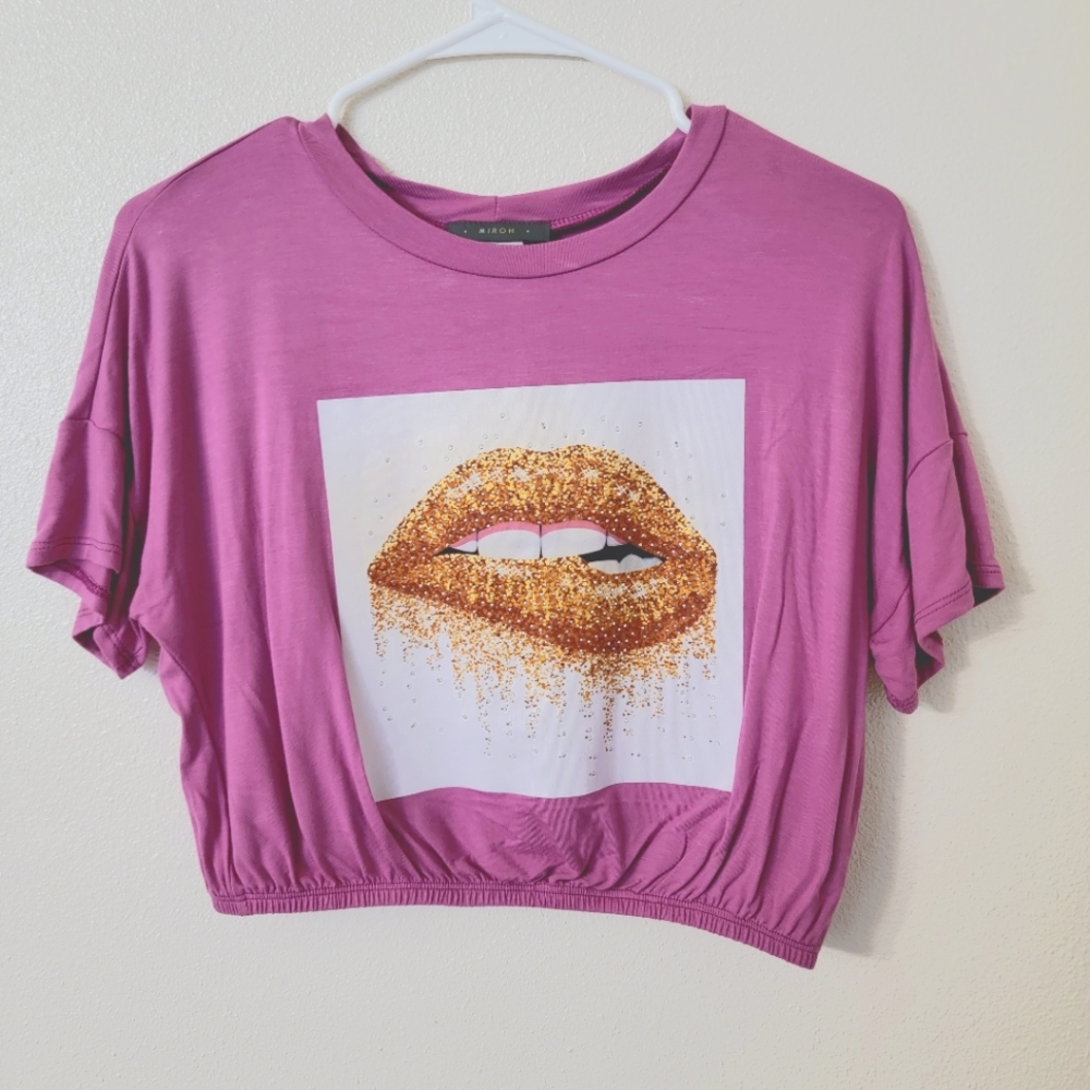 Miroh crop lounge t-shirt, size small, bedazzled, Deeper pink/purple in color